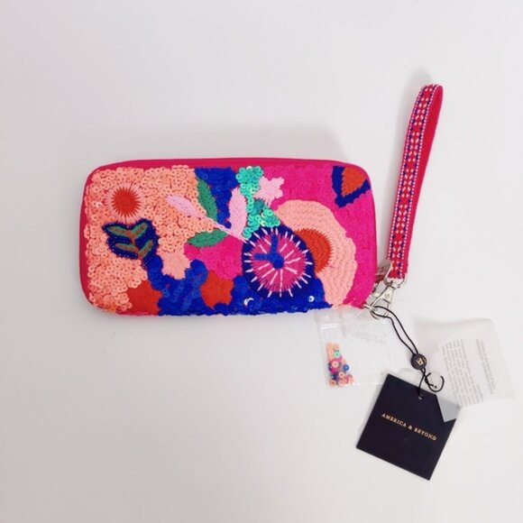 America & Beyond A&B Vibrant Floral Embroidered Wallet Wrist Strap Boho Swiftie - Picture 1 of 12
